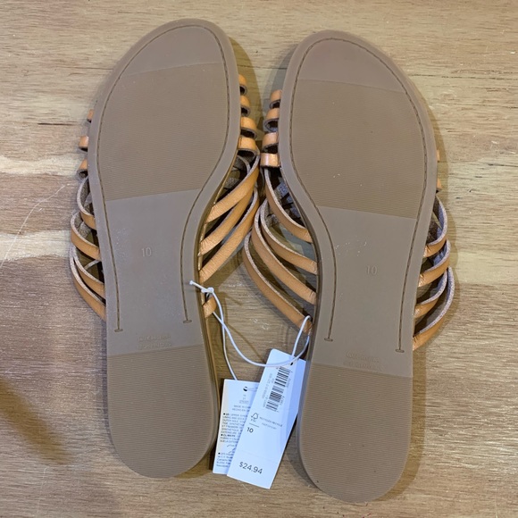 Old Navy Sandals - Picture 2 of 3